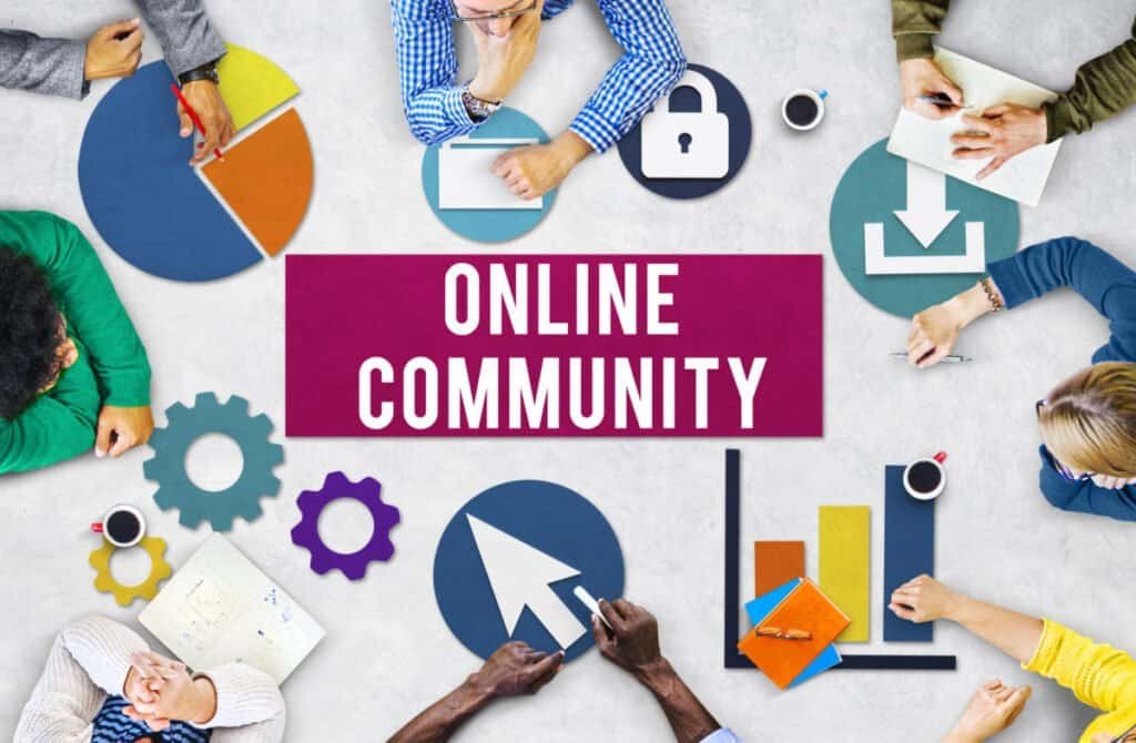 Online course community