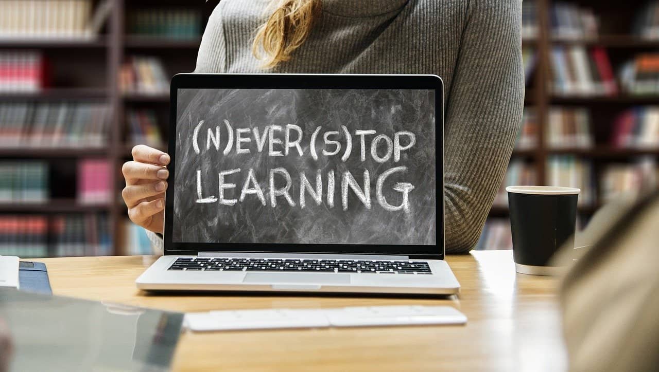 Laptop saying never stop learning